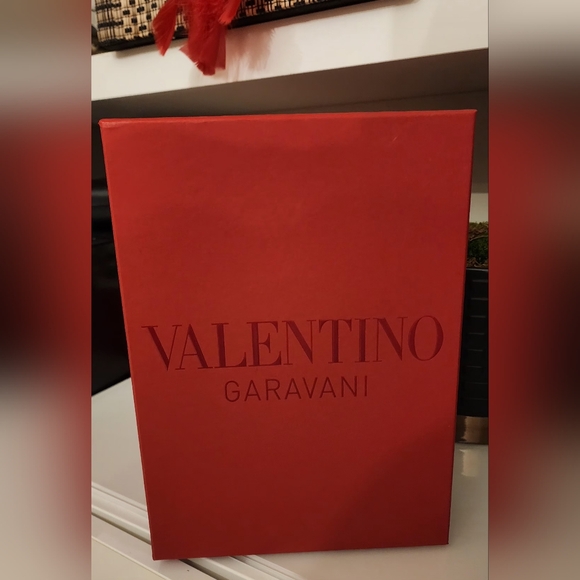 Valentino Garavani Fuchsia bucket Bag - Picture 2 of 6